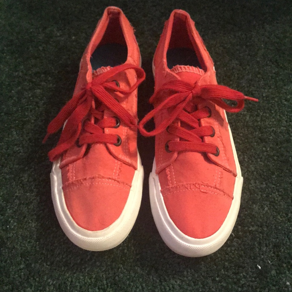 Red shoes size 7-7.5